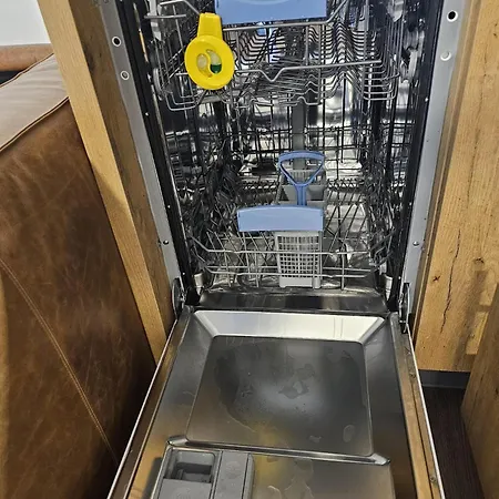 Апартаменти Nava Place Premium Alpine In - Private Sauna, Peaceful Location, Near Glacier & Wifi Капрун