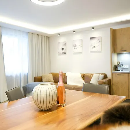Apartmán Nava Place Premium Alpine In - Private Sauna, Peaceful Location, Near Glacier & Wifi Kaprun