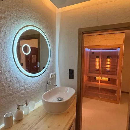 Nava Place Premium Alpine In - Private Sauna, Peaceful Location, Near Glacier & Wifi Appartement